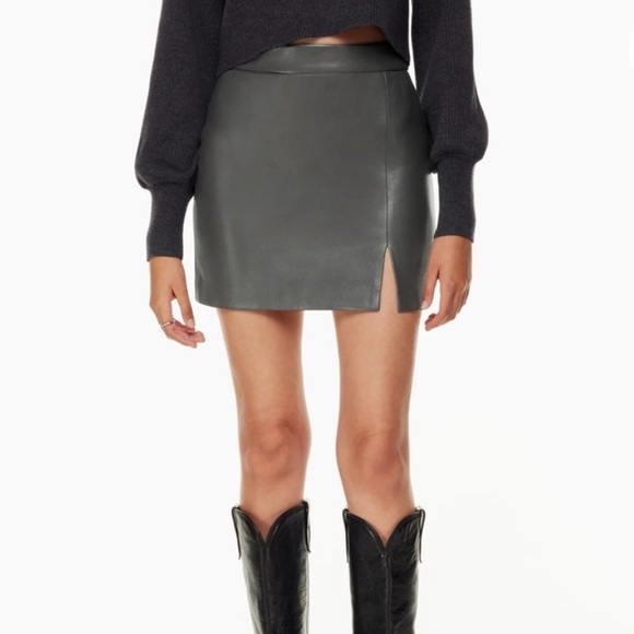 Aritzia Dresses & Skirts - Aritzia Wilfred Grey Leather Mini Skirt | Size 6